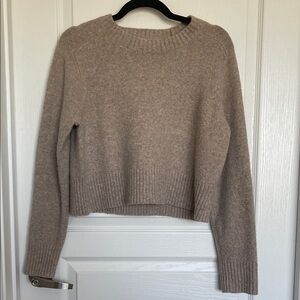 Universal Thread Beige Crew Neck Sweater